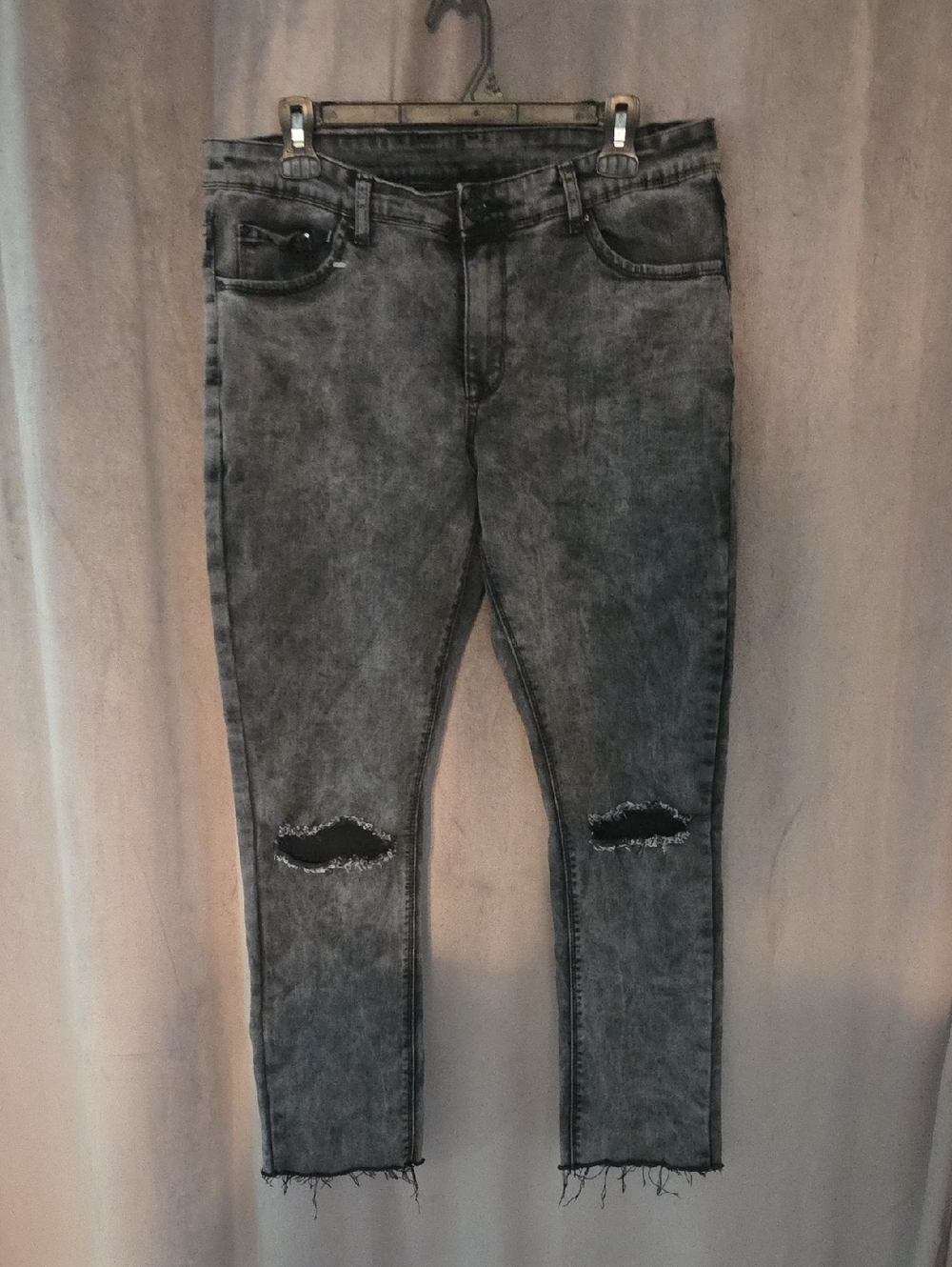 Men's Distressed Grey Washed Jeans - Classic Slim Fit